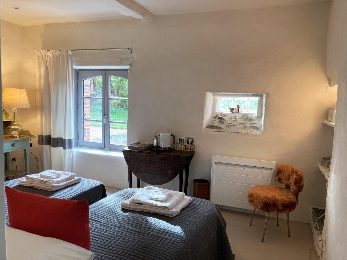Bed and Breakfast La Veillonnais à Angrie Extérieur photo